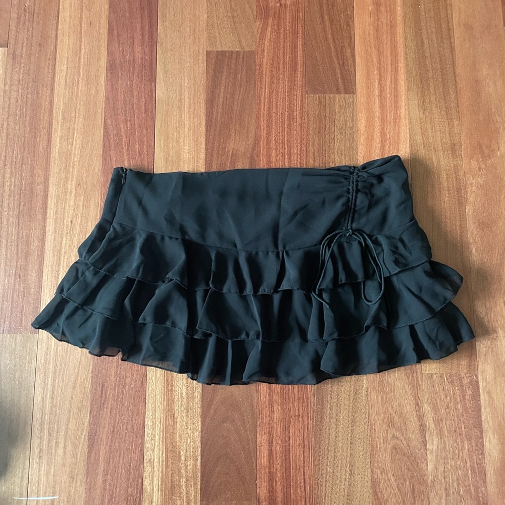 Mini ruffle skirt